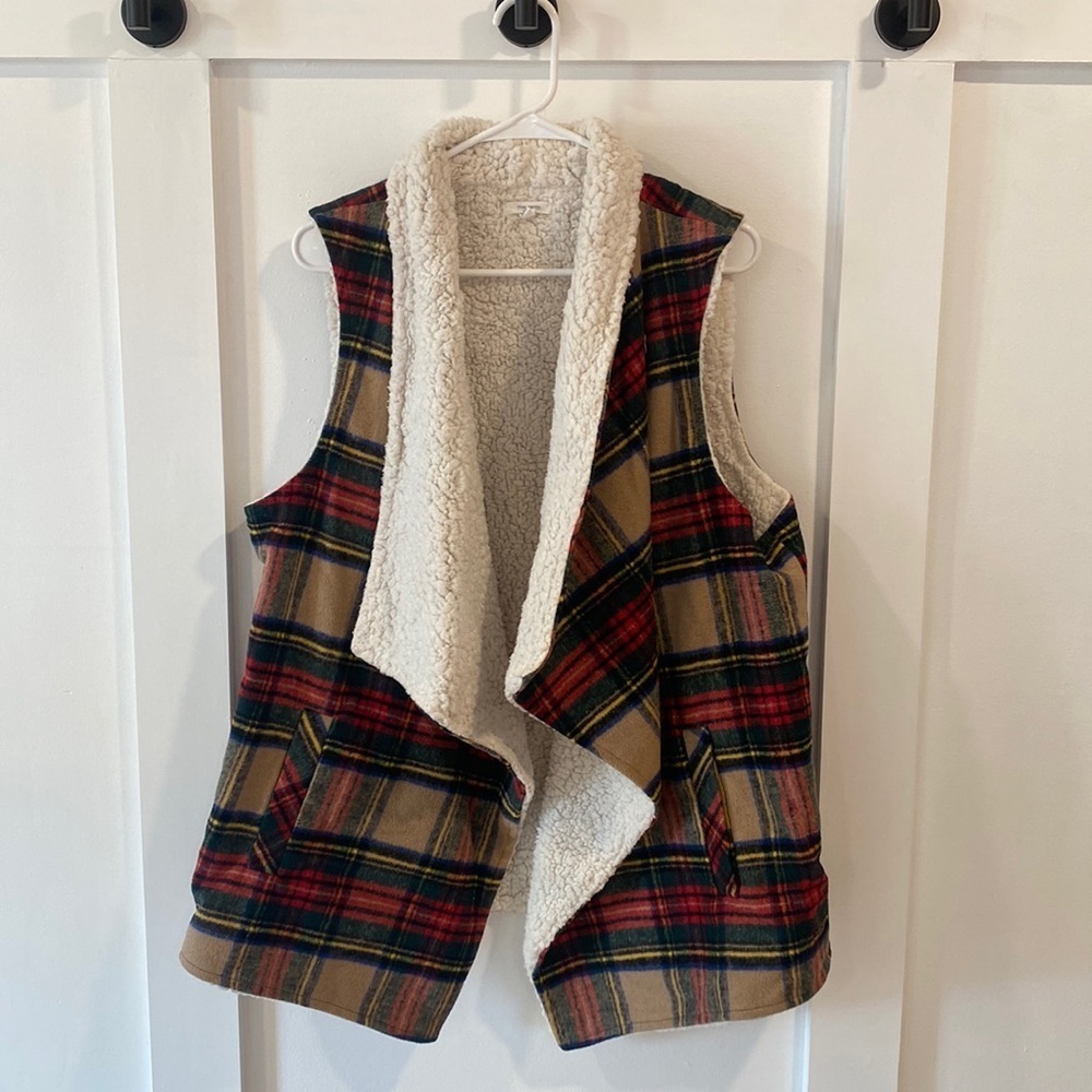 MAURICES plaid open front vest